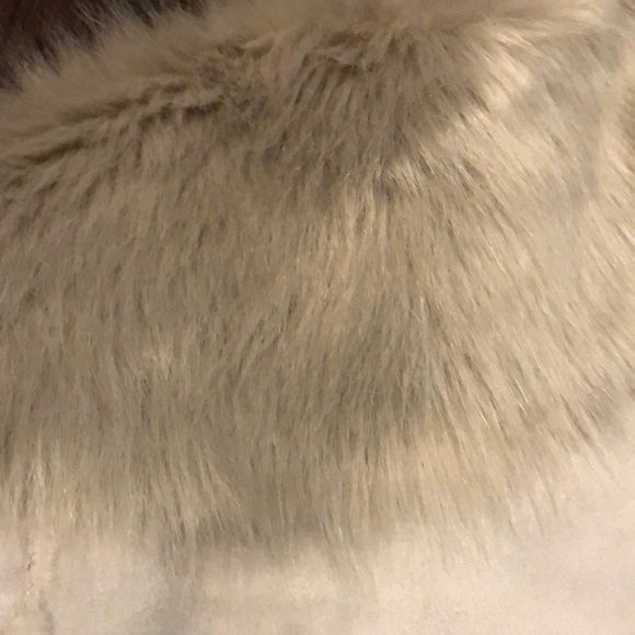 Faux fur and shearling vest - Picture 6 of 8